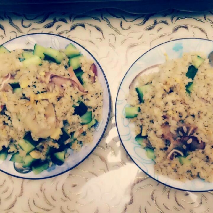 黑胡椒牛肉粒杂蔬炒饭