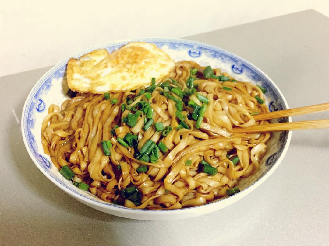 葱油拌面（快手简单，美味无敌）