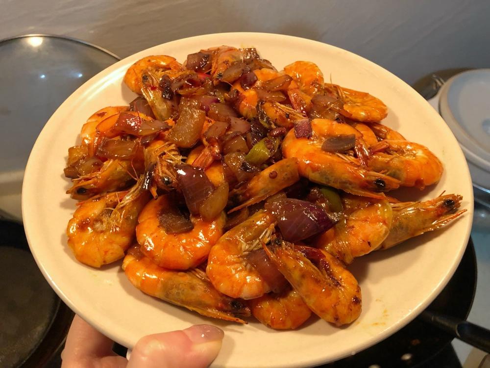 比蒜蓉虾好吃的洋葱虾（减脂食谱）