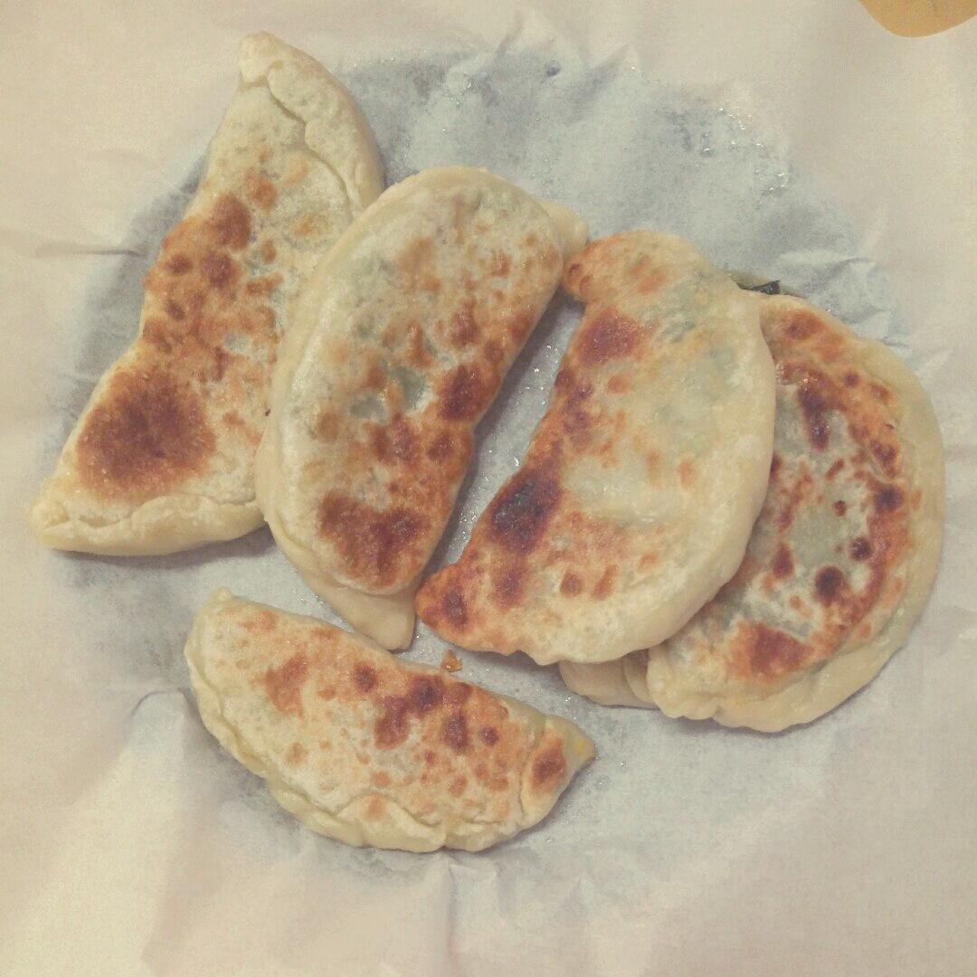 韭菜盒子 Chinese Leek and Egg Pasty