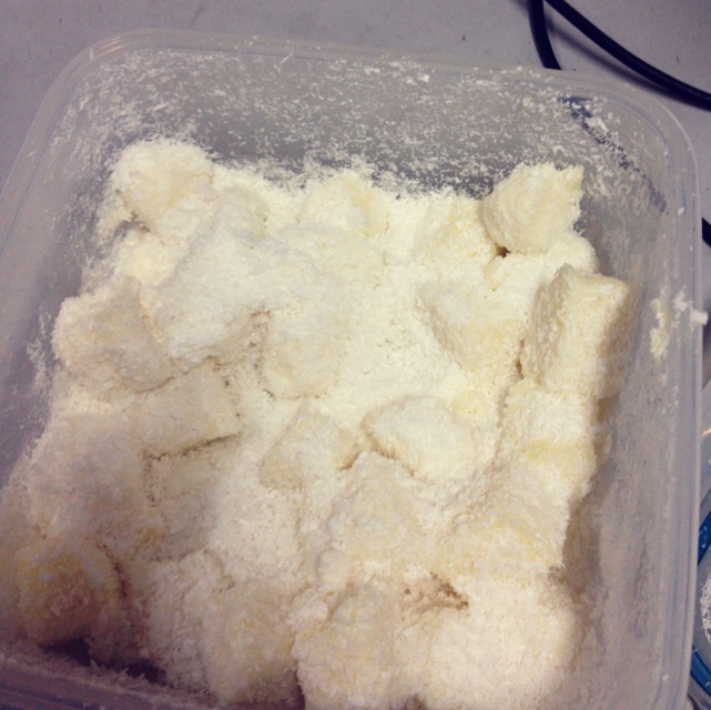 完胜85度C牛奶椰丝小方