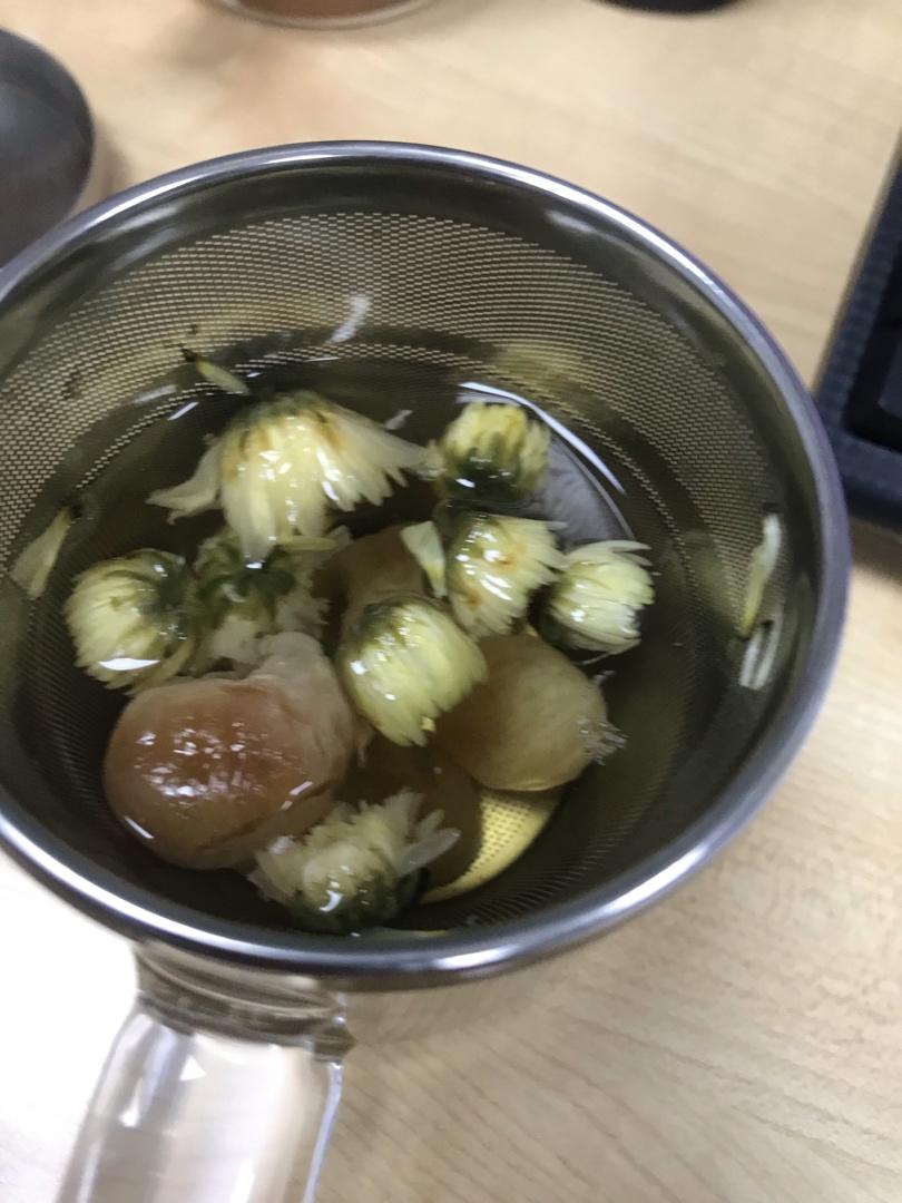 桂圆枸杞菊花茶