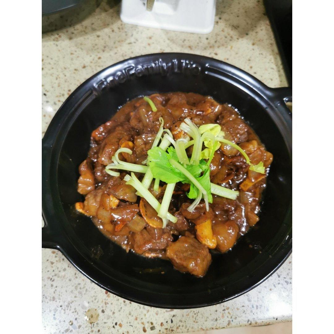 黑蒜子牛肉粒