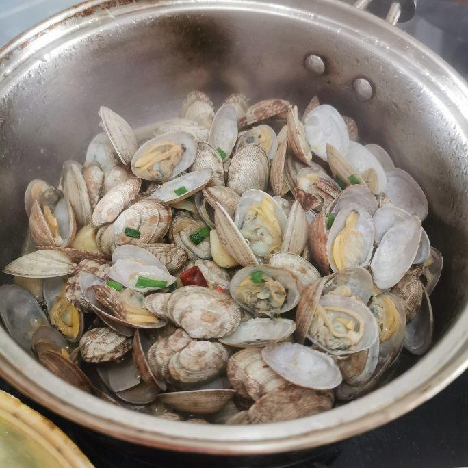 酒蒸蛤蜊