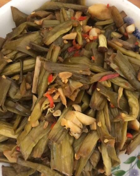 夏日开胃佳品，酸辣芋苗