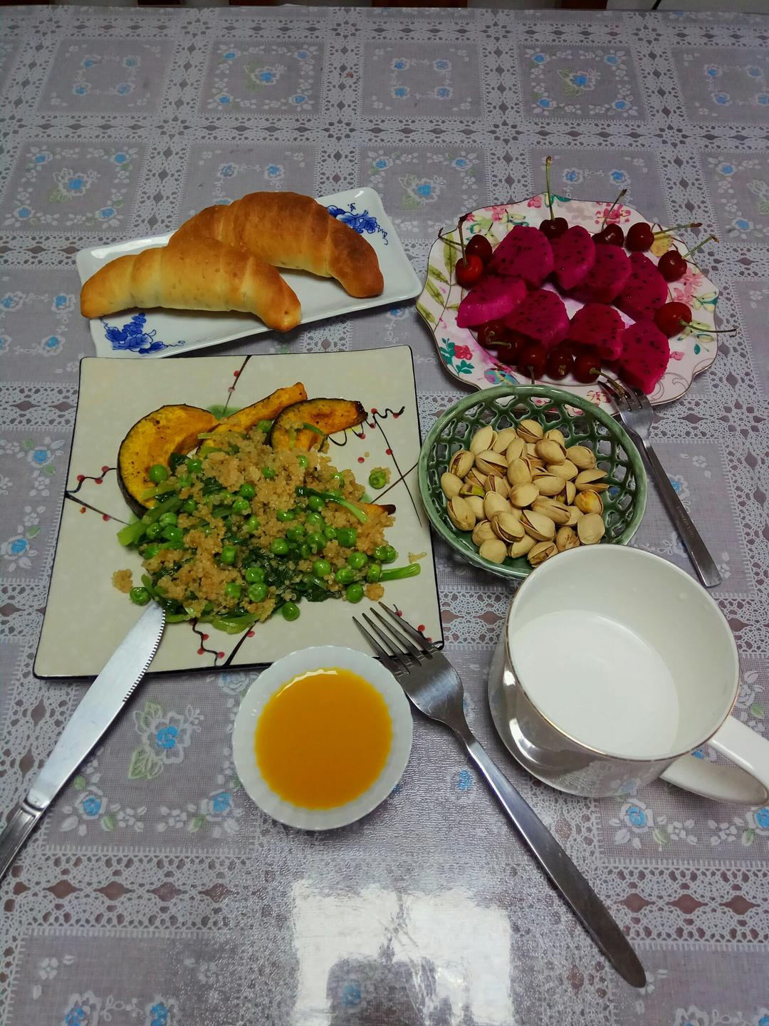 炒藜麦毛豆配烤南瓜
