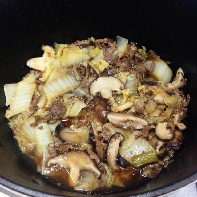 香菇白菜牛肉锅的做法