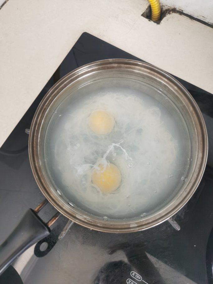 早餐水煮荷包蛋