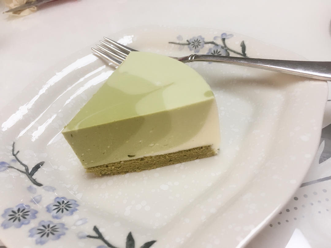 渐变抹茶慕斯蛋糕：我Amanda带着既美又作的抹茶甜点又来了！【曼食慢语】