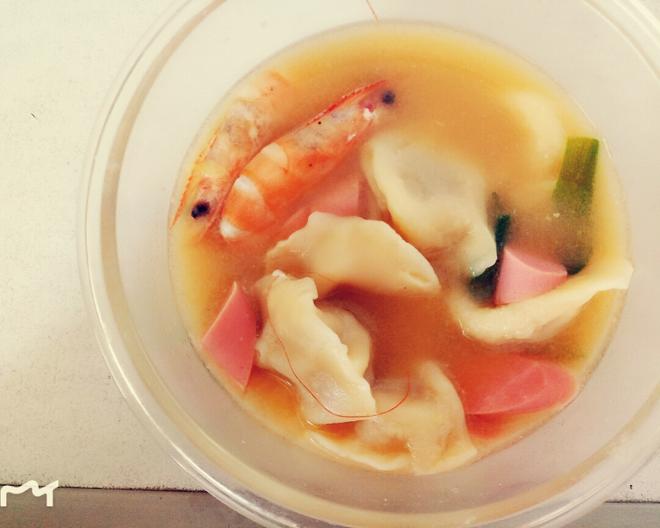 大虾水饺汤的做法