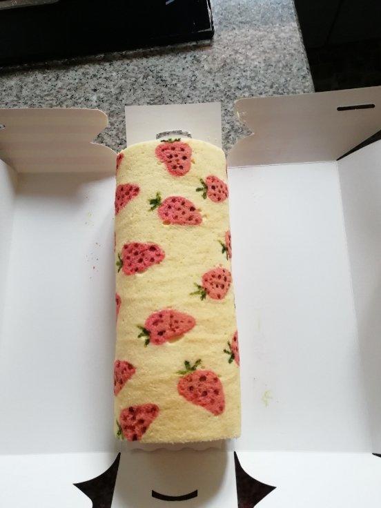 草莓蛋糕卷
