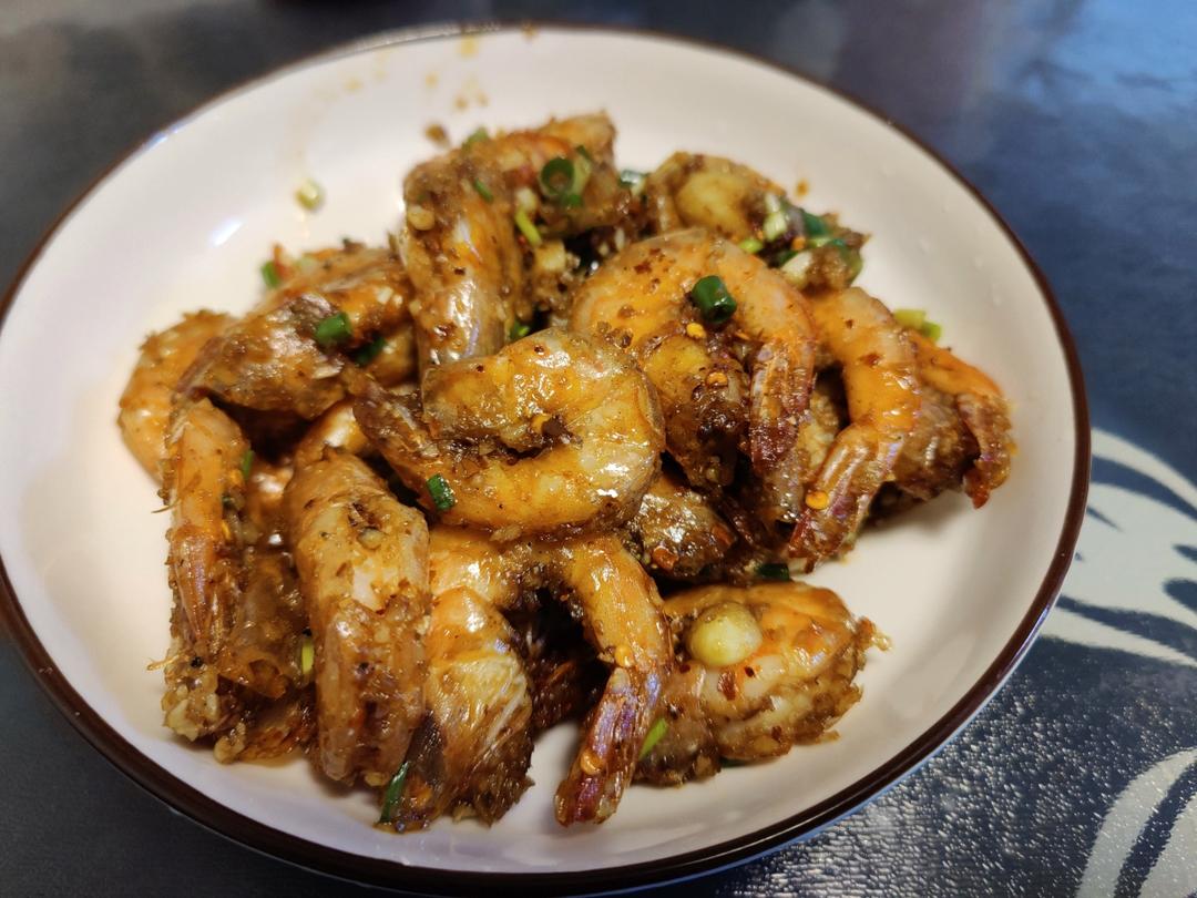美味蒜香孜然基围虾