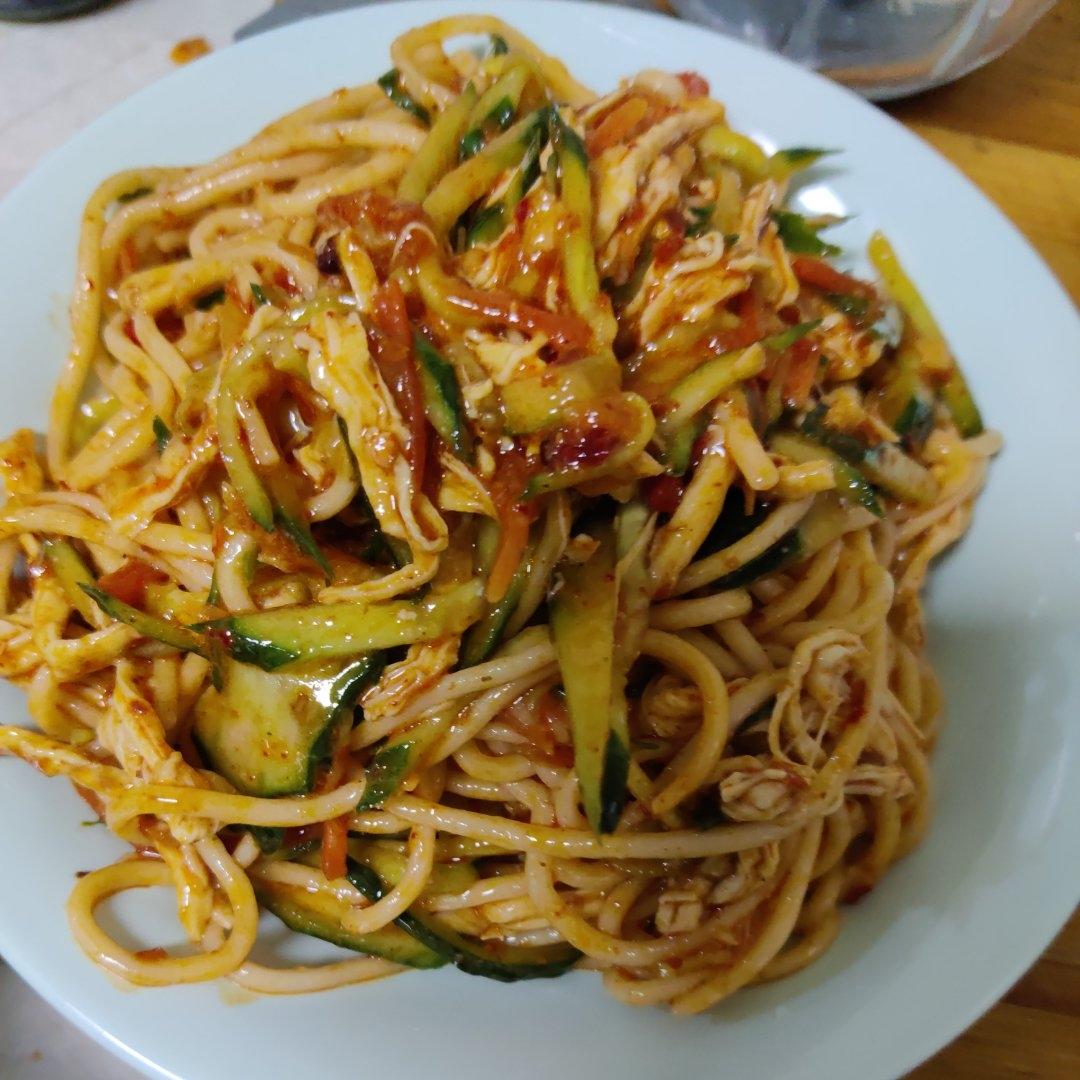 🥒鸡丝凉面