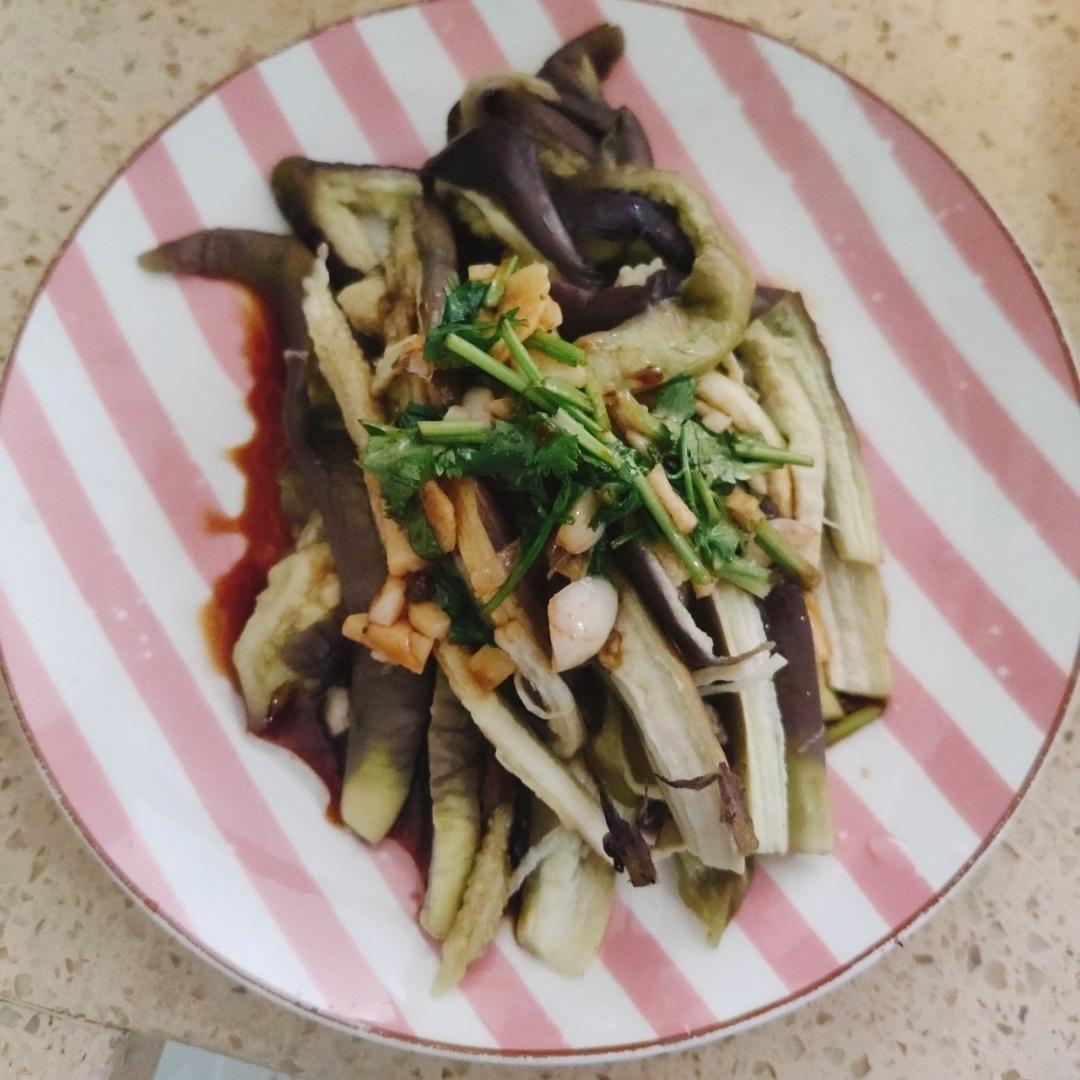 夏天必备可口菜-凉拌茄子🍆