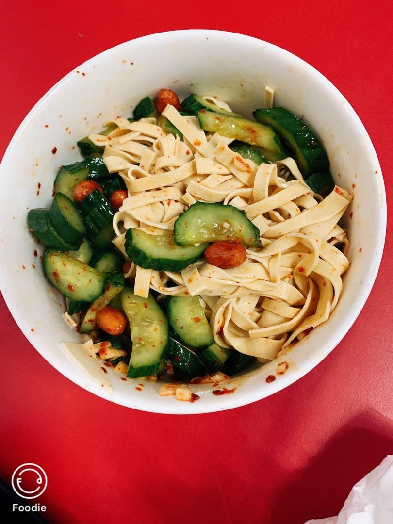 赞不绝口拍黄瓜🥒