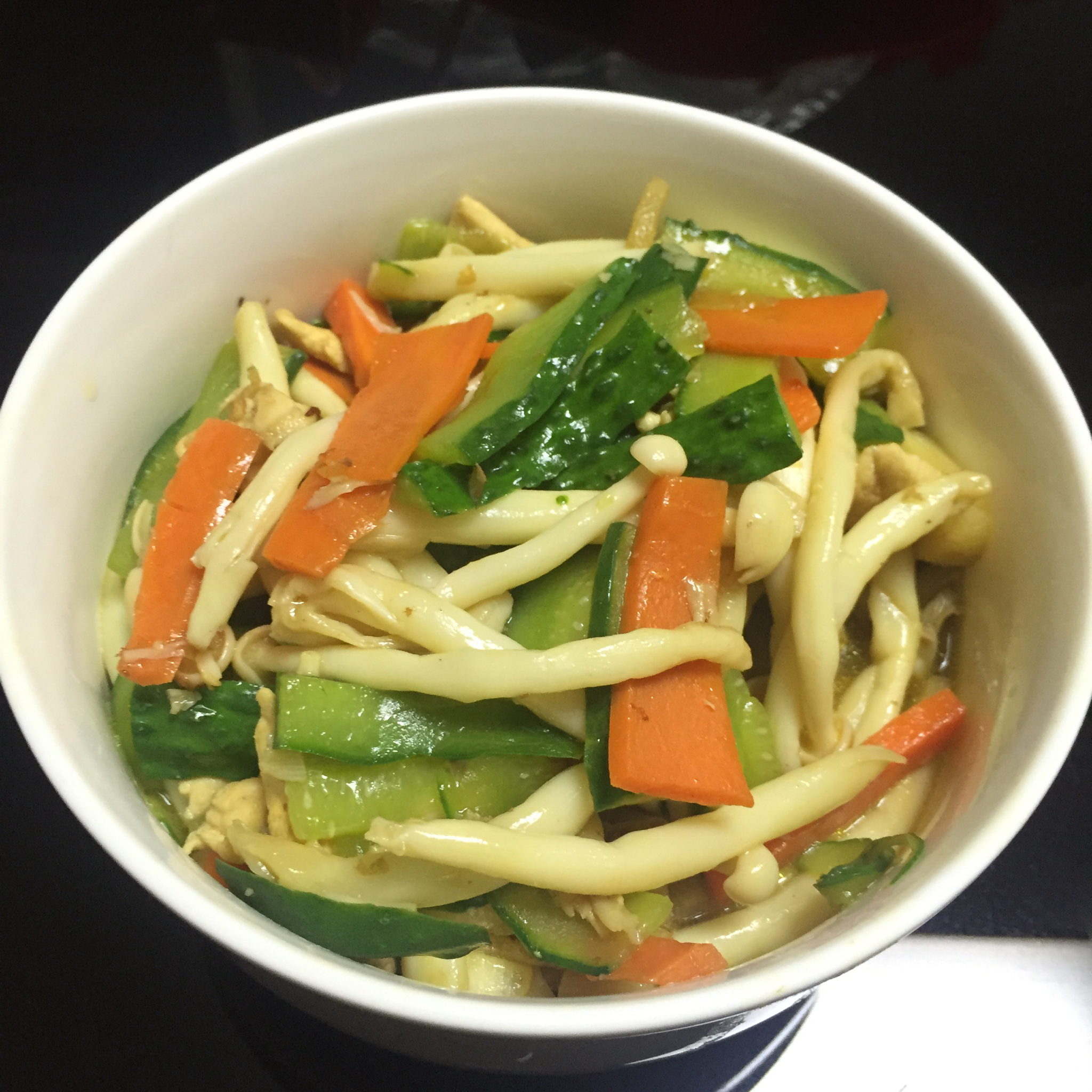 黄瓜炒海鲜菇