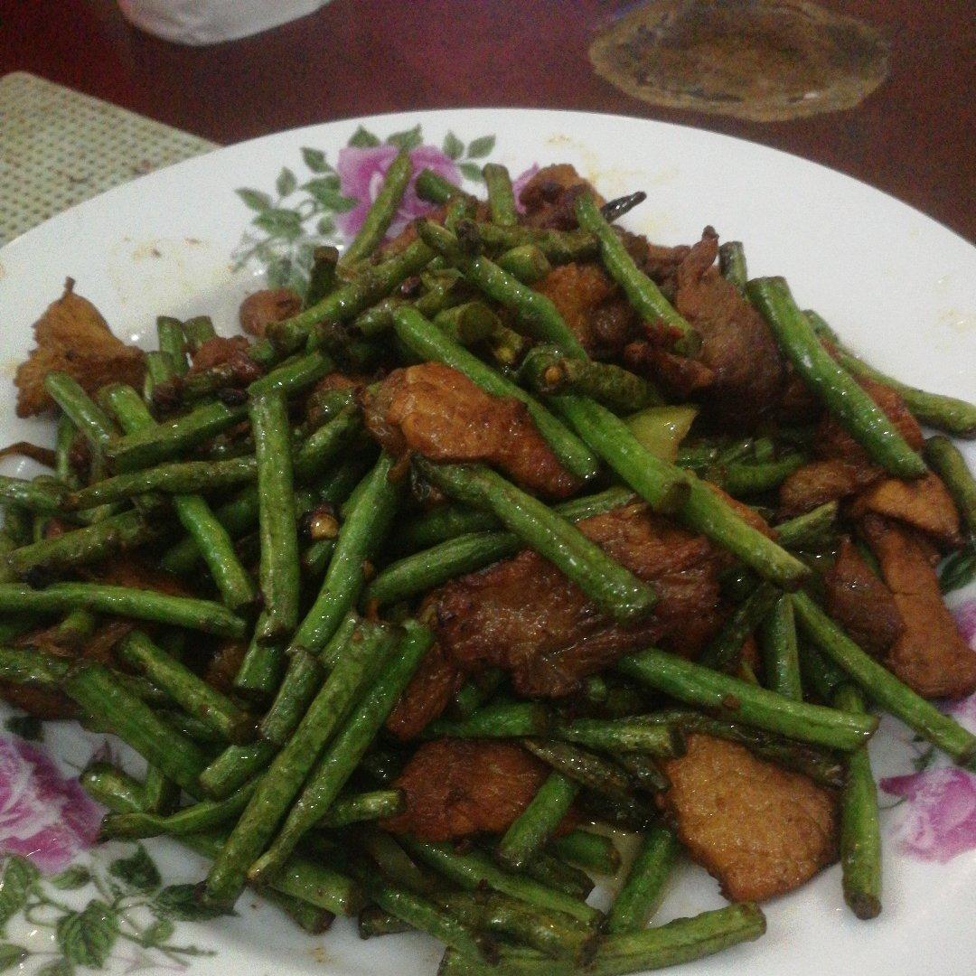 干煸豆角炒肉