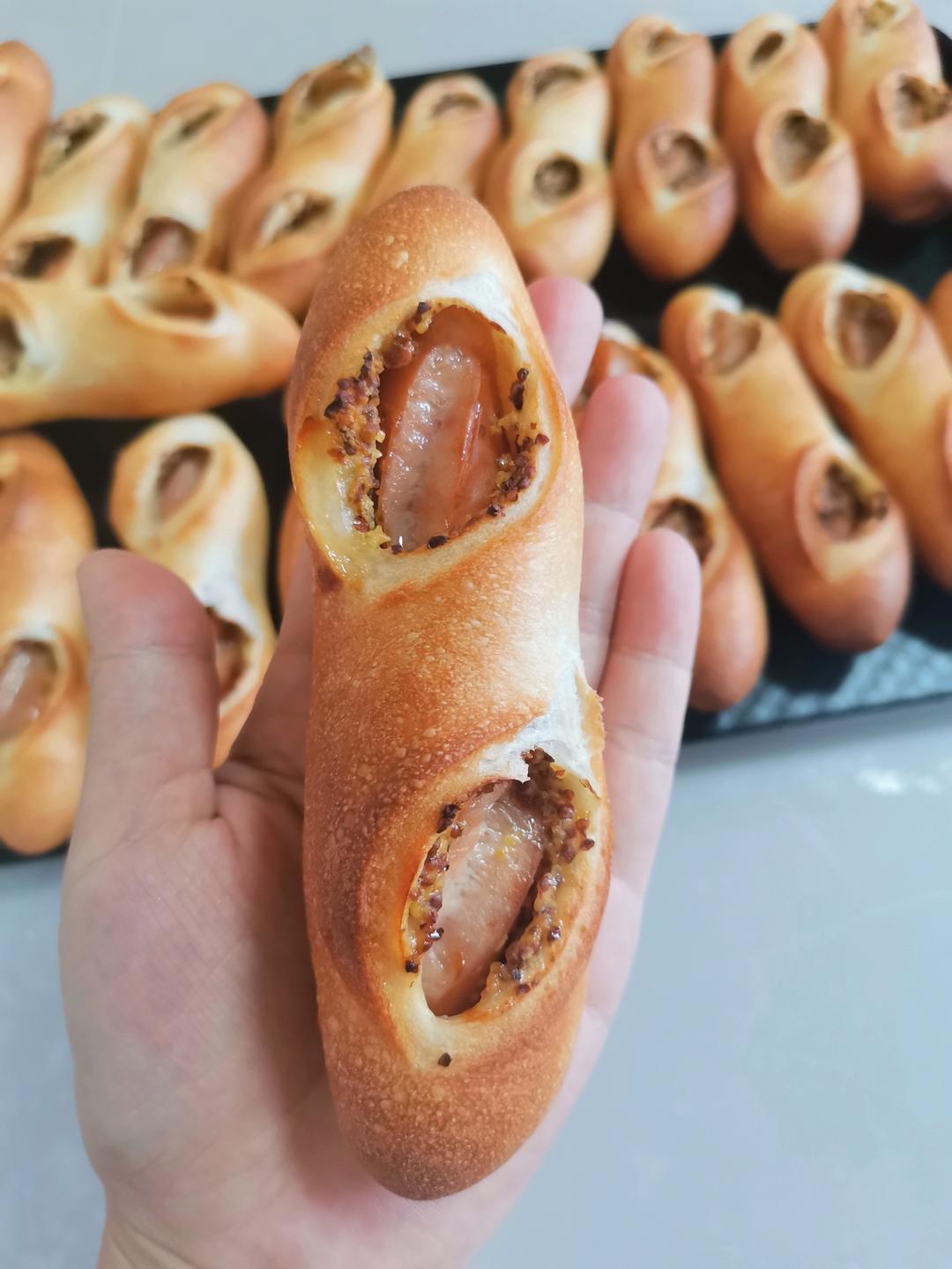 治愈甜腻的｜法式芥末籽香肠面包