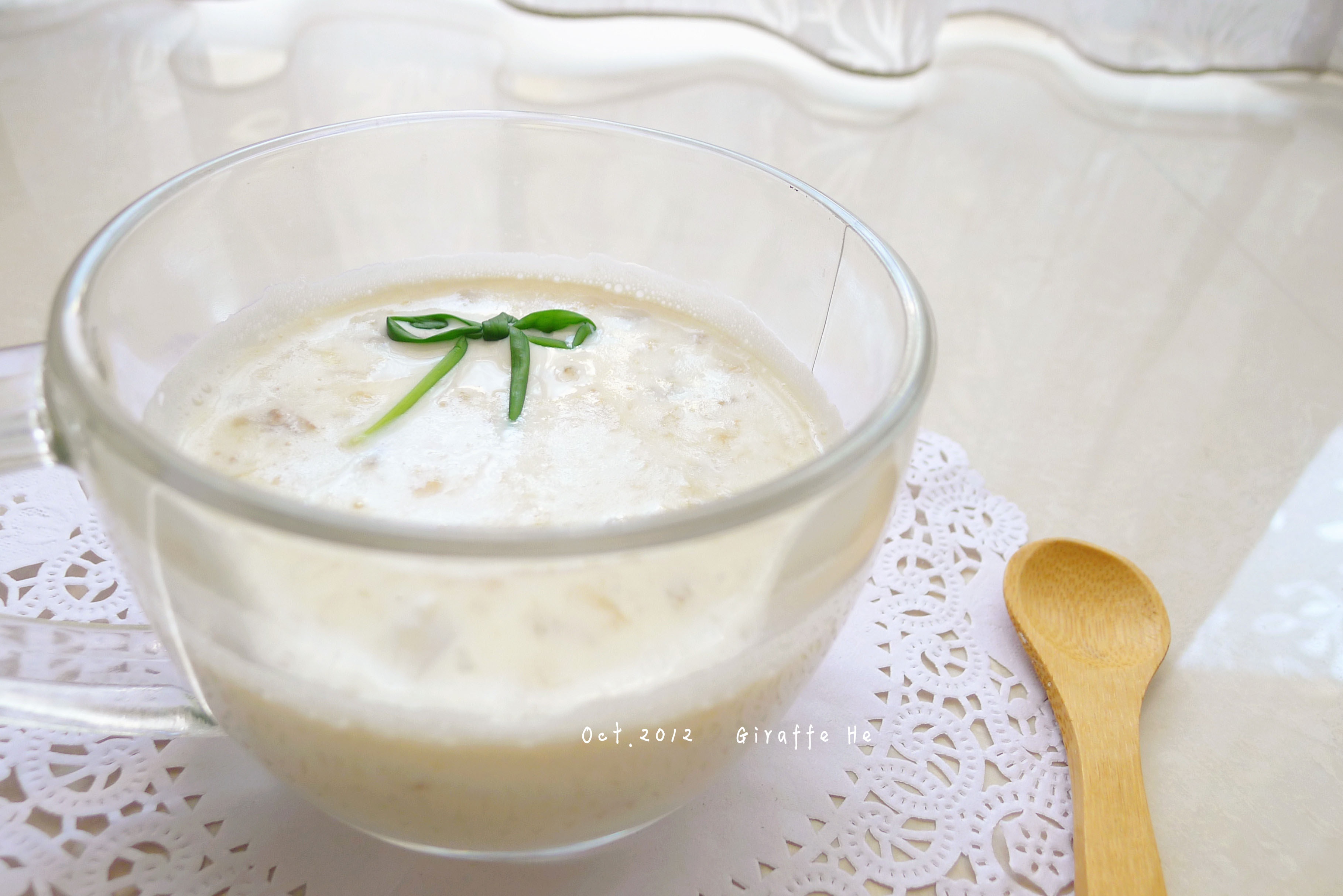 giraffe是盒子做的香蕉牛奶糊