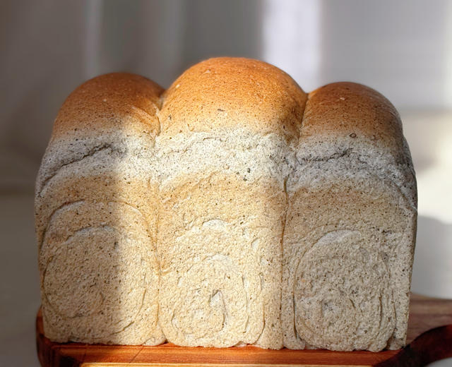 🍞| 黑芝麻吐司(低油低糖)的做法