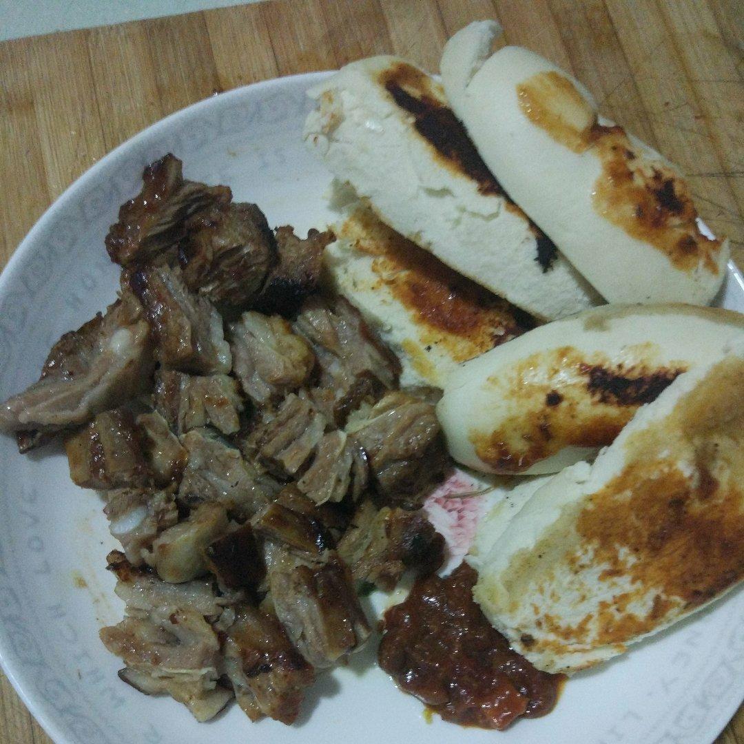 酥香烤羊排