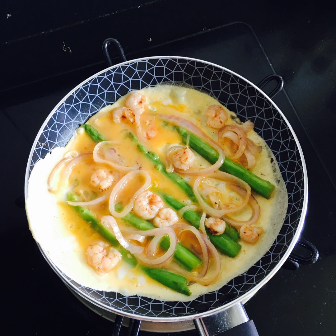 芦笋虾仁早餐蛋饼
