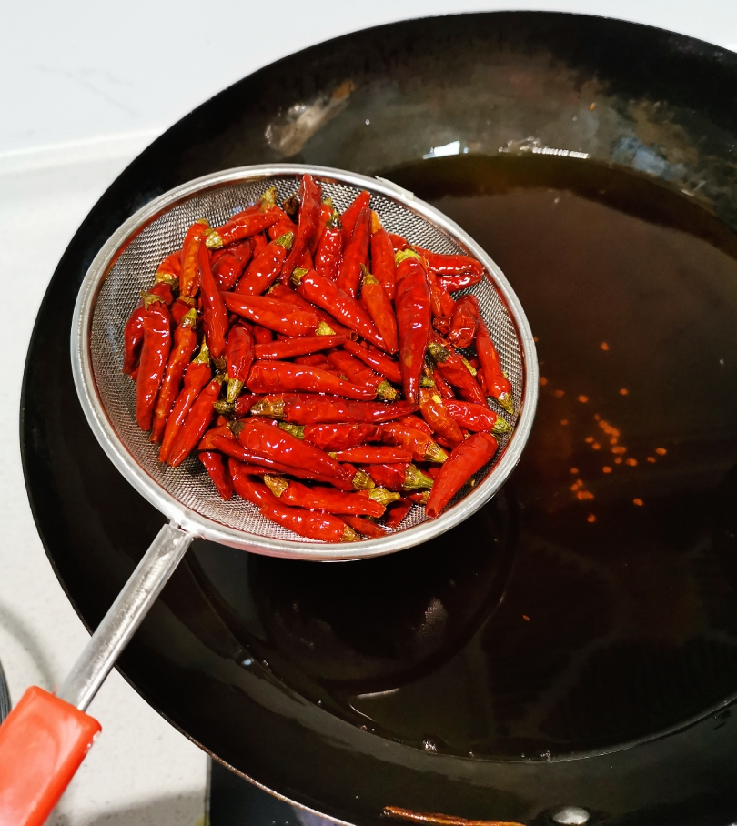 川菜之魂—红油辣椒的做法 步骤5
