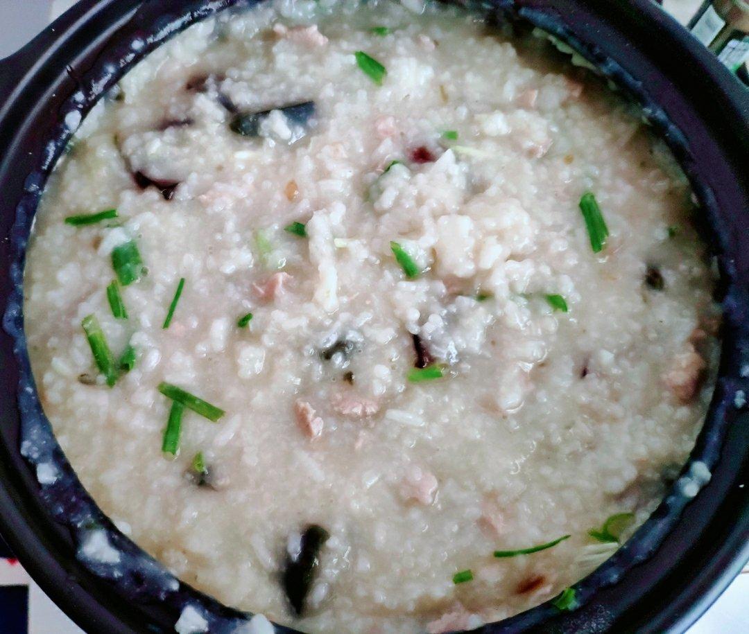 十五分钟快手之香滑皮蛋瘦肉粥(附五分钟电饭煲电压力锅更快捷方法)