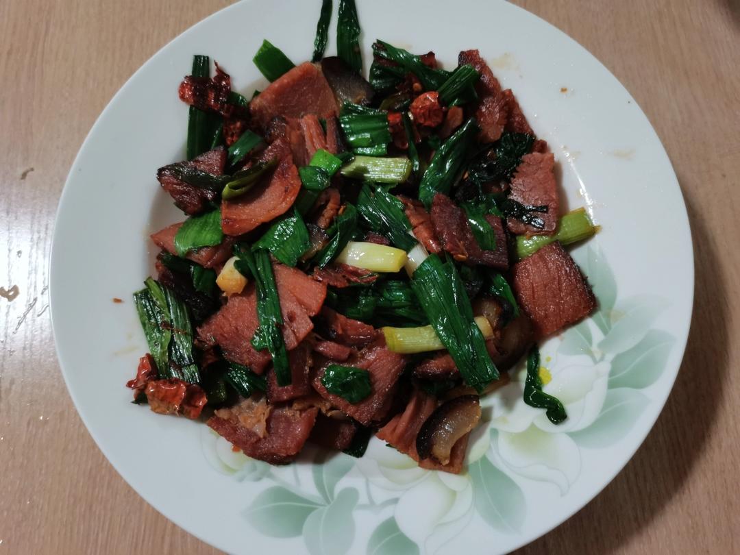 蒜苗炒腊肉