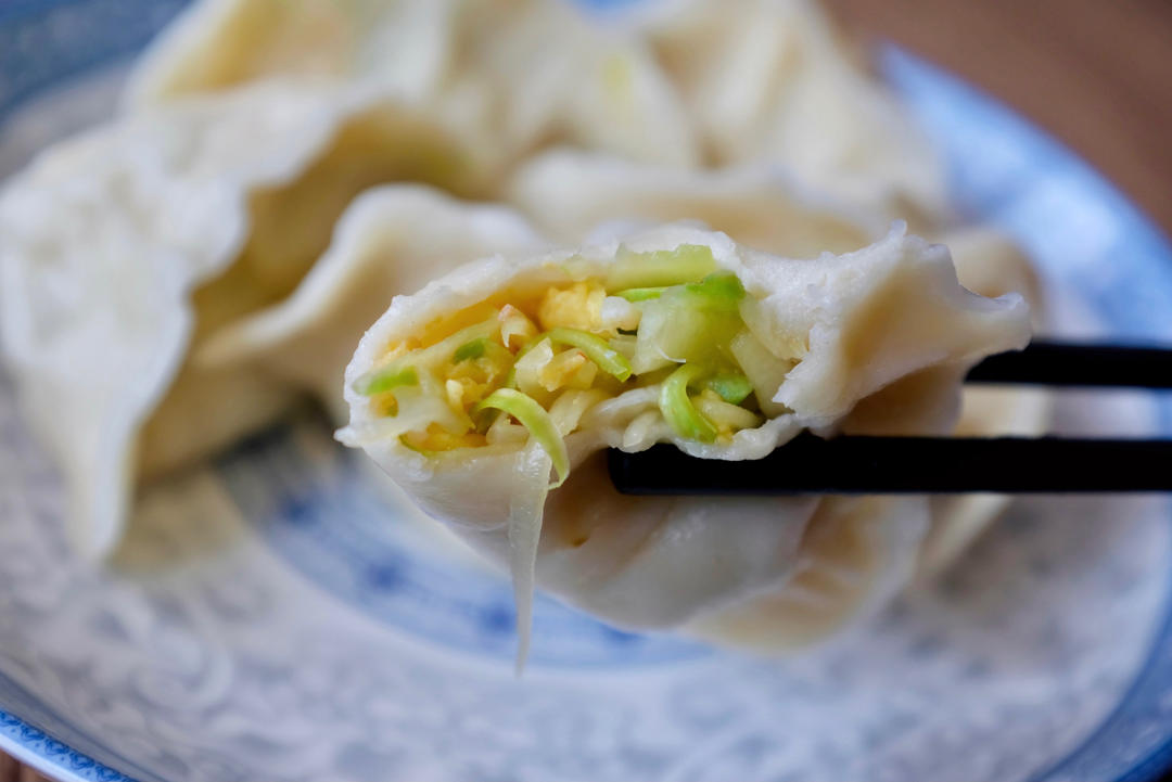 西葫芦鸡蛋虾仁三鲜饺子