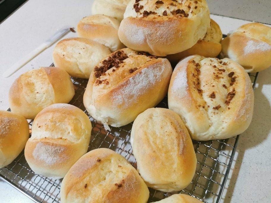 黄油核桃法式切片面包