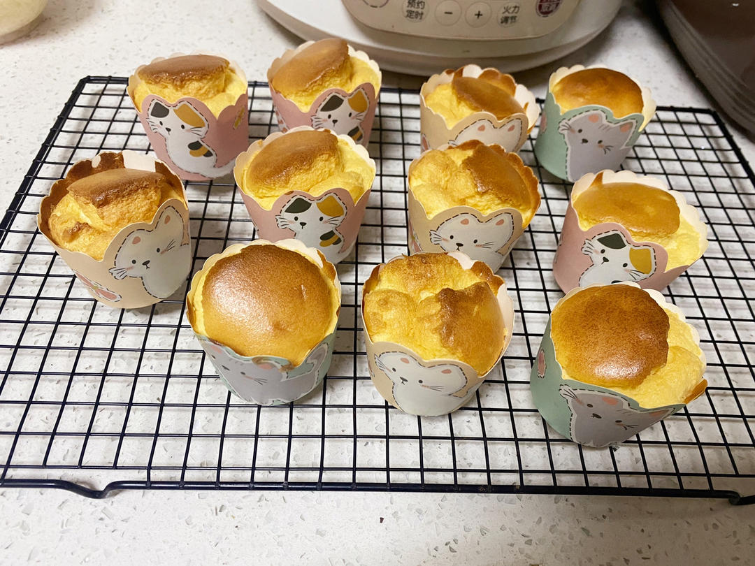 纸杯蛋糕 8寸戚风蛋糕的量