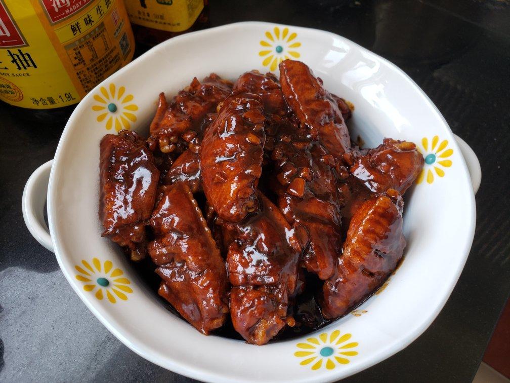 不要再可乐鸡翅了，求求你试试蒜香鸡翅吧，香味捅破天花板！