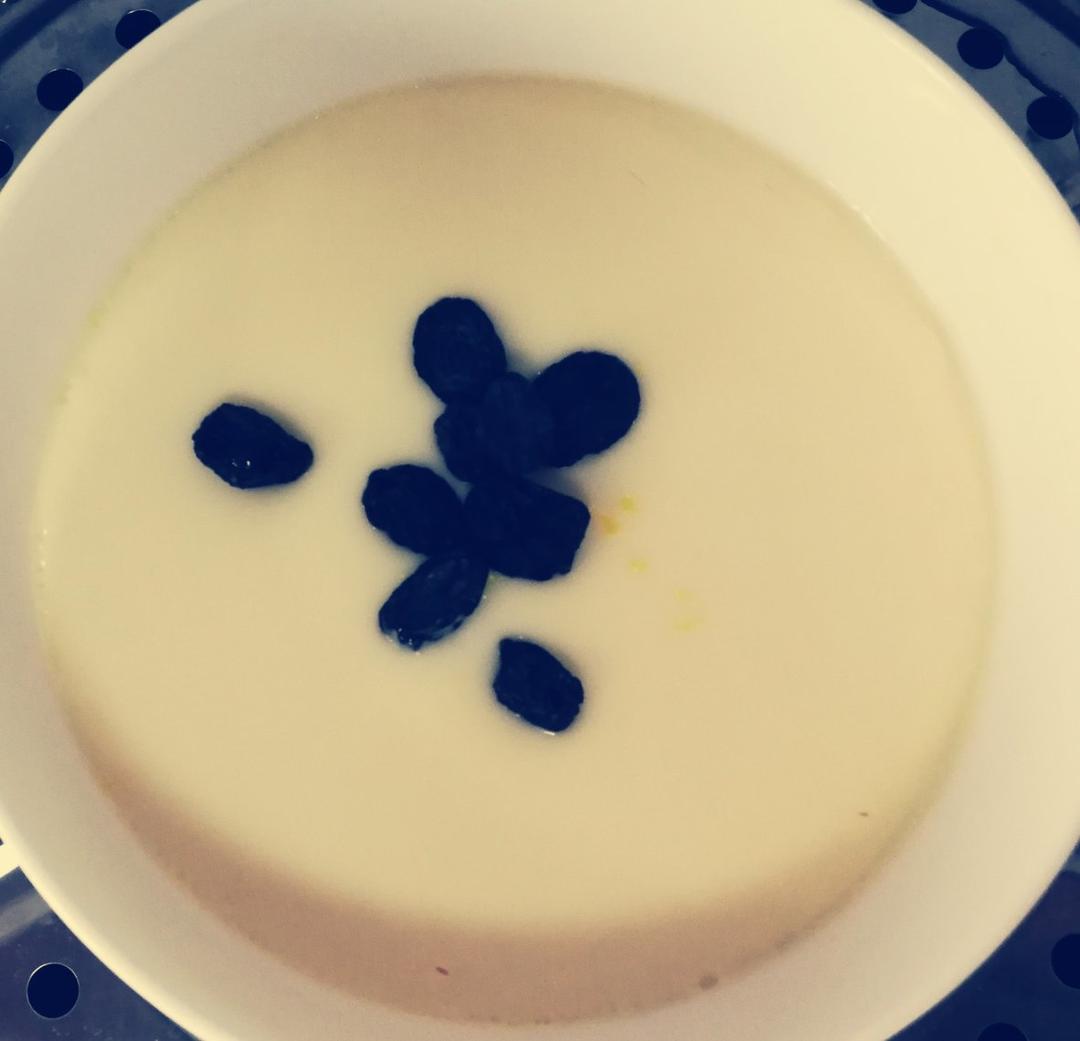 10分钟牛奶炖蛋