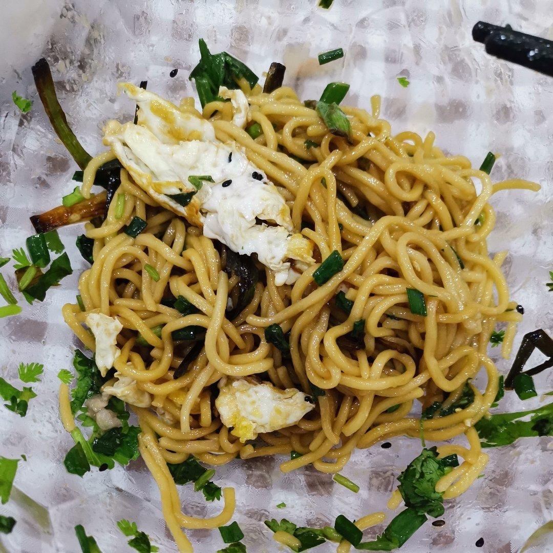 葱油拌面 每个人的心中都有一碗葱油面 经典又快手