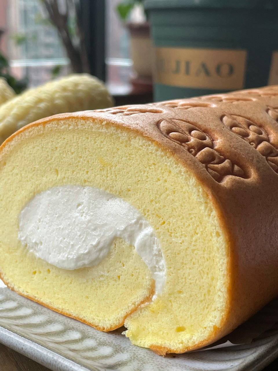 蓝蓝兰兰喵喵做的奶油戚风蛋糕卷