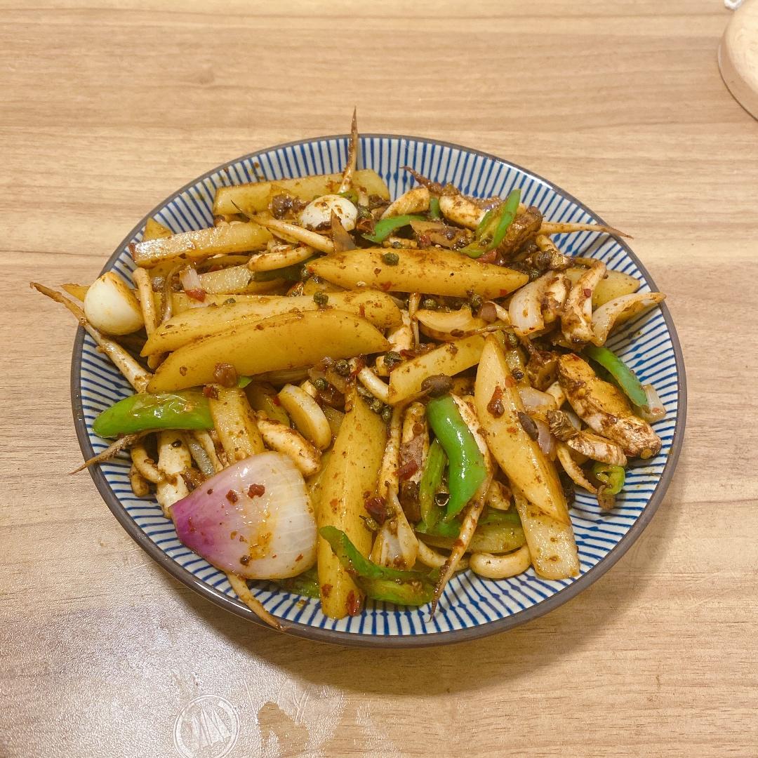 好吃到哭的土豆鱿鱼须