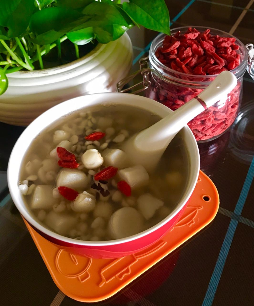 夏季必备~除湿,养心，健脾“四神粥”