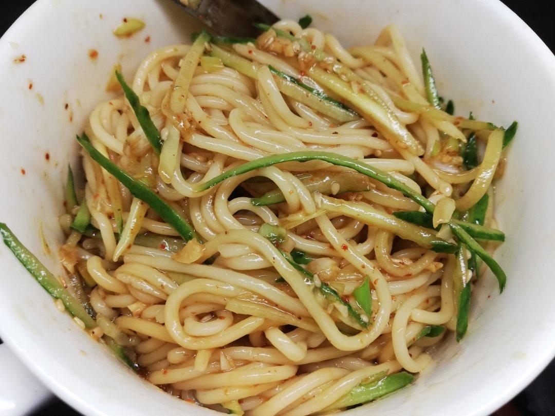 超级简单零难度夏日开胃的凉面拌面做法