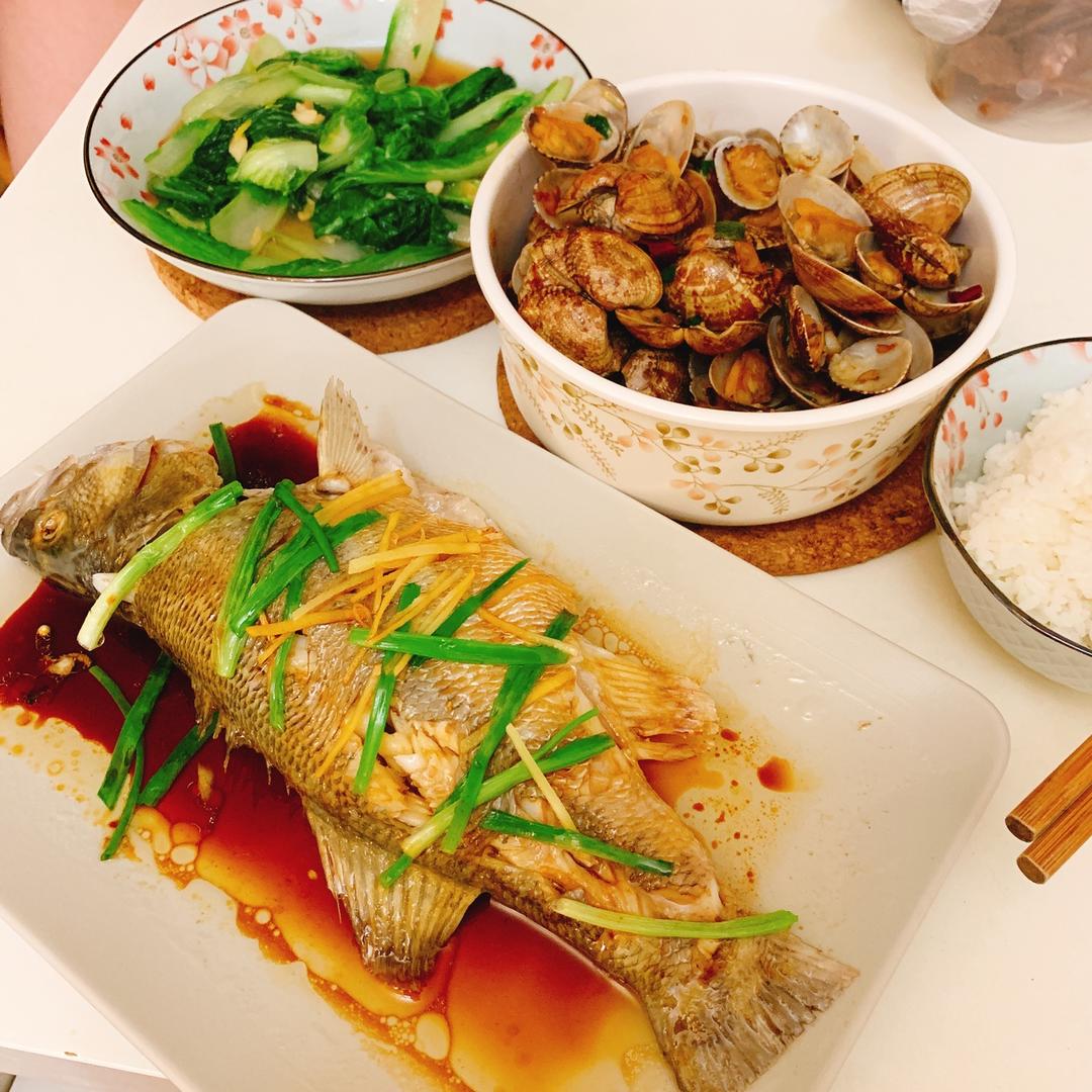 清蒸鲈鱼