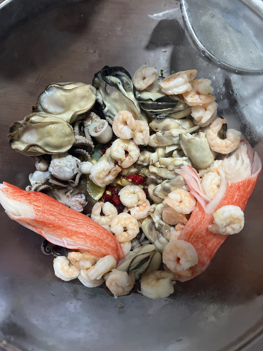 鲜掉眉毛的捞汁小海鲜