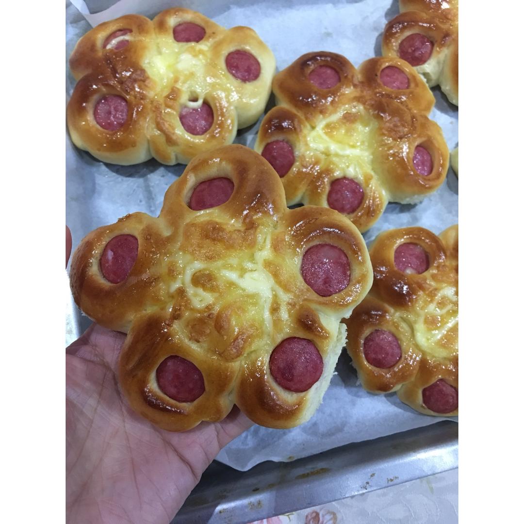 香肠花式面包