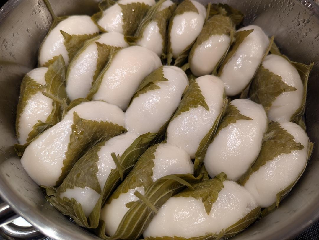 粘耗子（苏子叶饽饽）