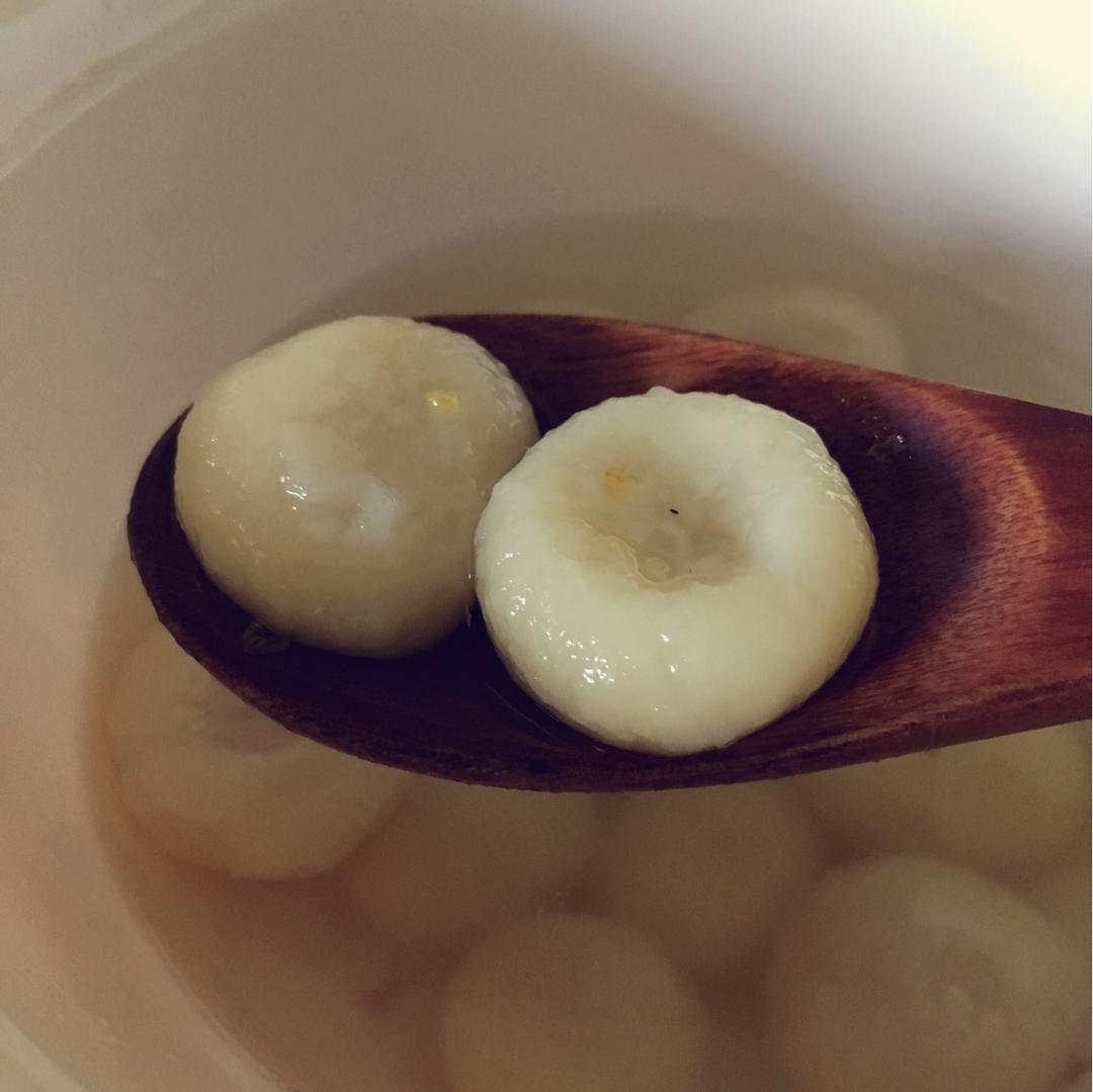 毛豆馅儿的糯米团子