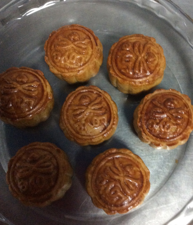 广式月饼——蛋黄莲蓉月饼