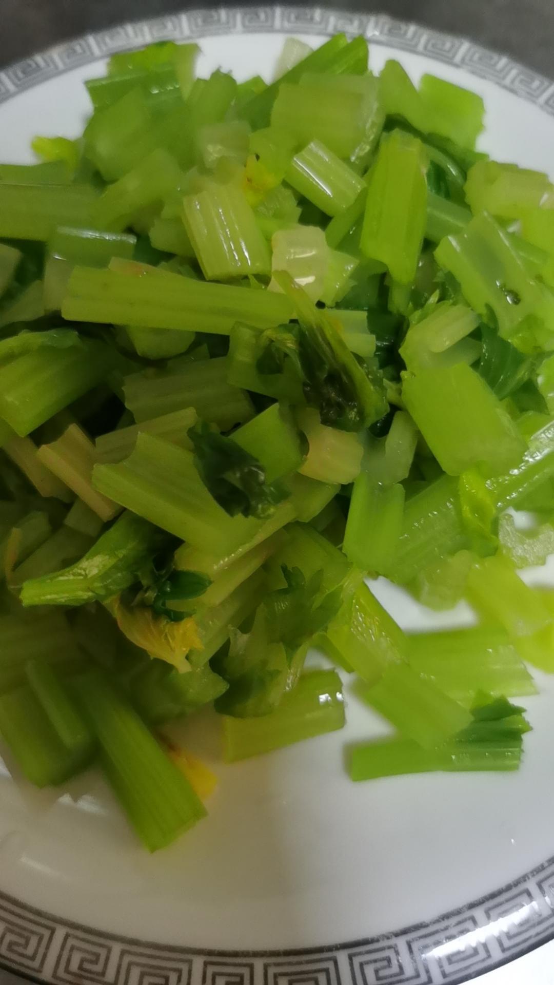 素炒芹菜