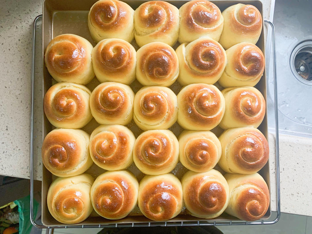 视频|复刻童年记忆|蜂蜜脆底小面包（不歪歪扭扭的整形秘密）