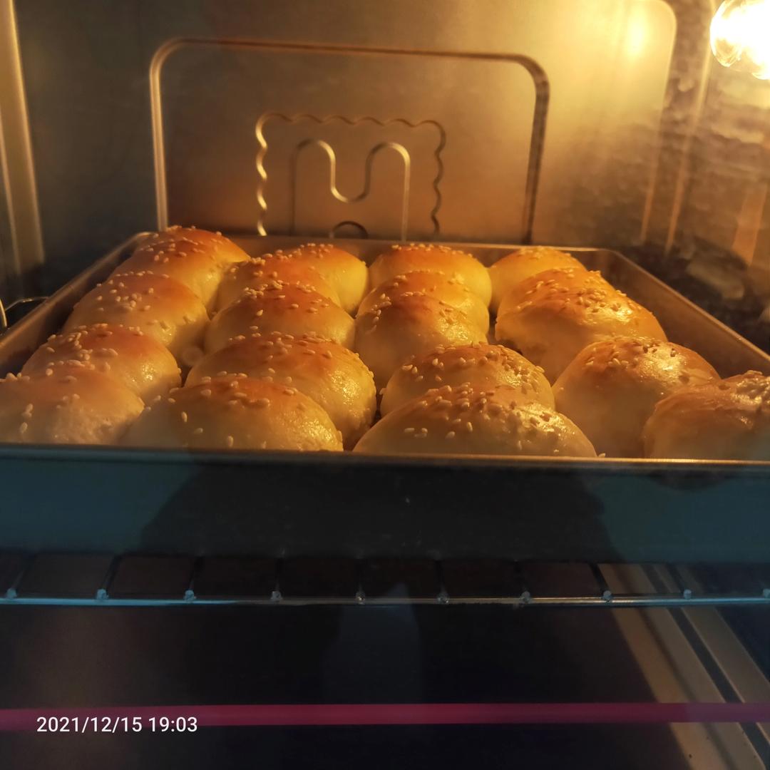 蜂蜜脆底小面包（蜂蜜奶香小餐包）