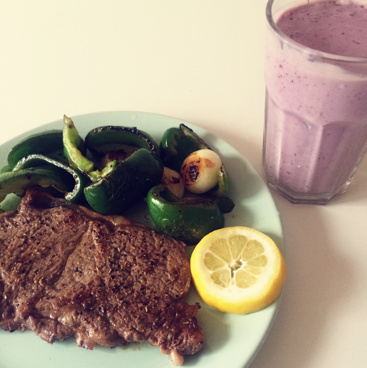 四分钟煎好一块鲜嫩多汁的牛排