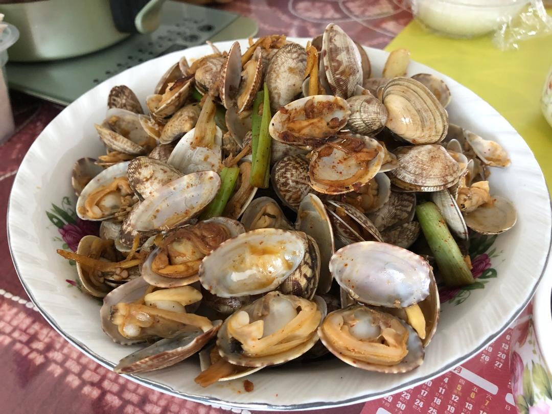 蒜香炒花甲